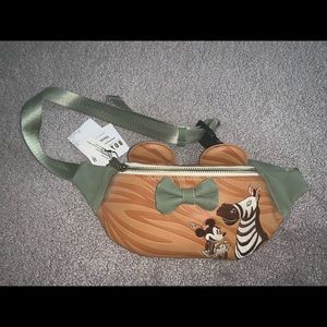 loungefly fanny pack